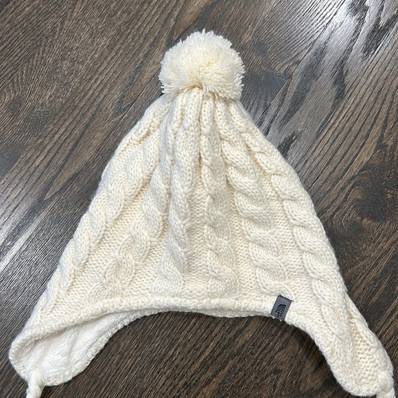 The North Face Women’s Cable Knit Cream Ear Muff Stocking Hat Fleece Ski - Picture 5 of 13